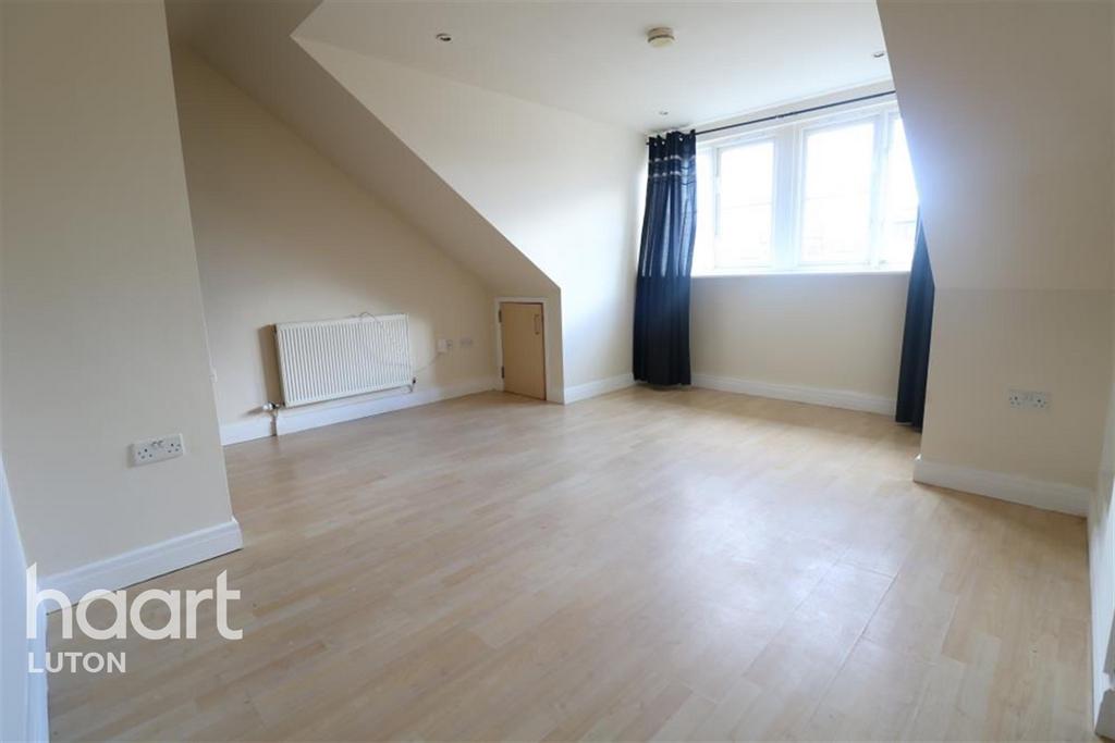 Auction House, John Street, Luton Studio £800 pcm (£185 pw)