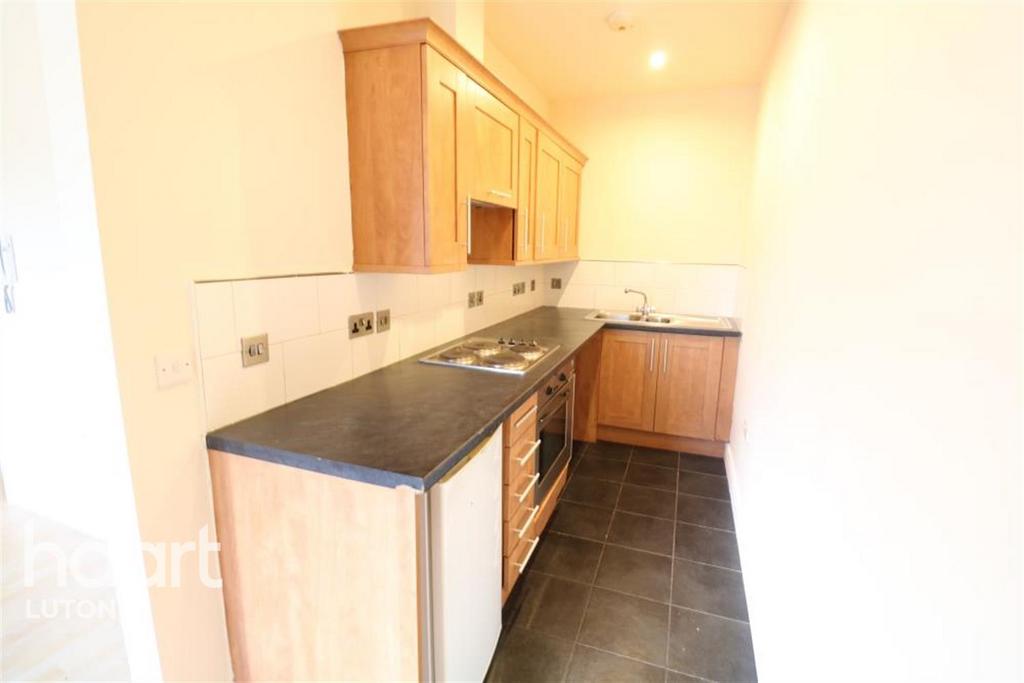 Auction House, John Street, Luton Studio £800 pcm (£185 pw)