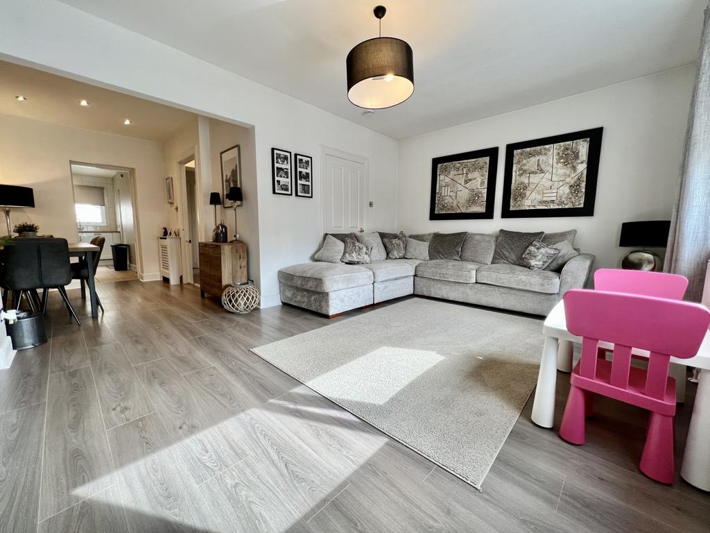 42 Beardmore Cottages, Inchinnan 2 bed semidetached house £169,995