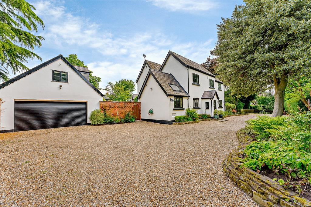 Garaging/Driveway