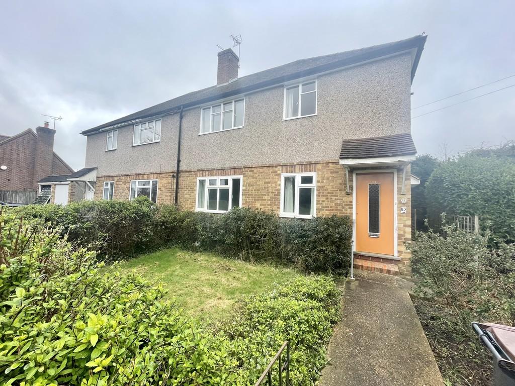 Taunton Lane, Old Coulsdon 2 bed ground floor £1,495 pcm