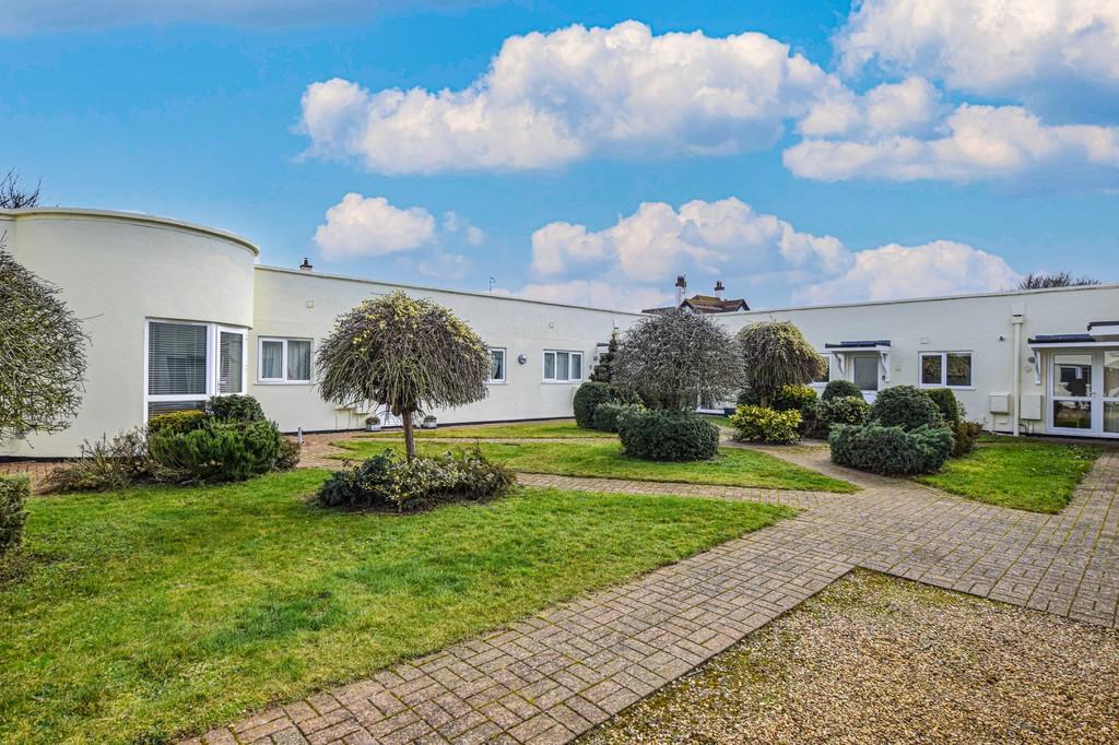 Hunstanton 2 bed apartment for sale £284,500