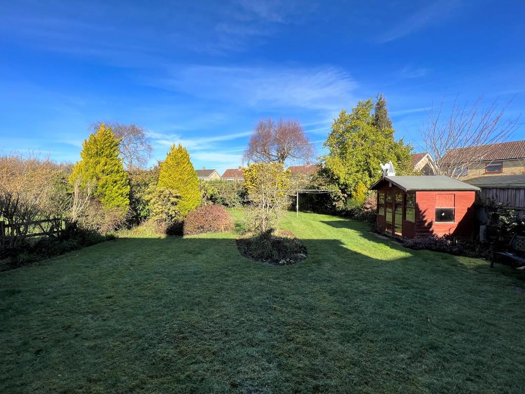 SOUTH WOOTTON Detached 4 Bedroom... 4 bed detached house £370,000