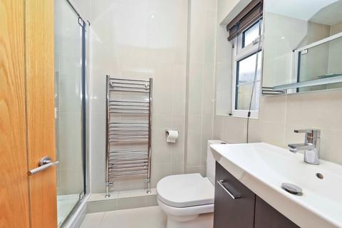 26 Eastfields, Pinner, HA5 2SR