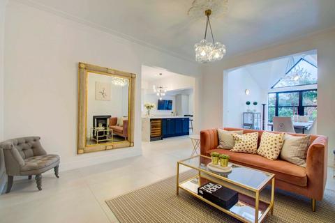 16 Cecil Park, Pinner, HA5 5HH