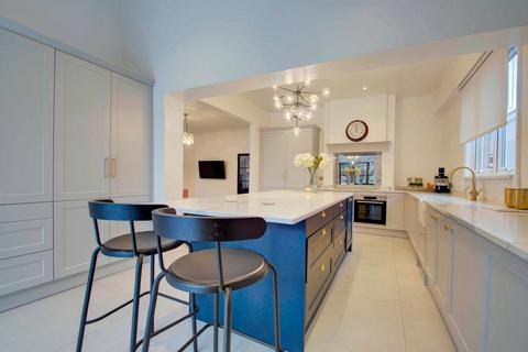 16 Cecil Park, Pinner, HA5 5HH