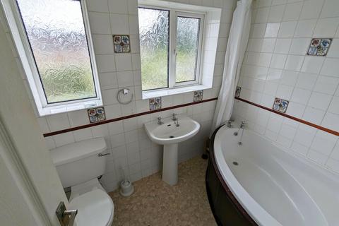 5 Arlescote Road, Solihull, B92 9HX