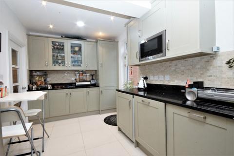 4 bedroom semi-detached house to rent, Eastern Avenue, Pinner HA5