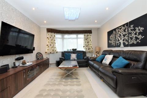 4 bedroom semi-detached house to rent, Eastern Avenue, Pinner HA5