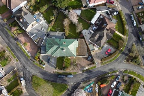 4 Furham Feild, Pinner, HA5 4DZ