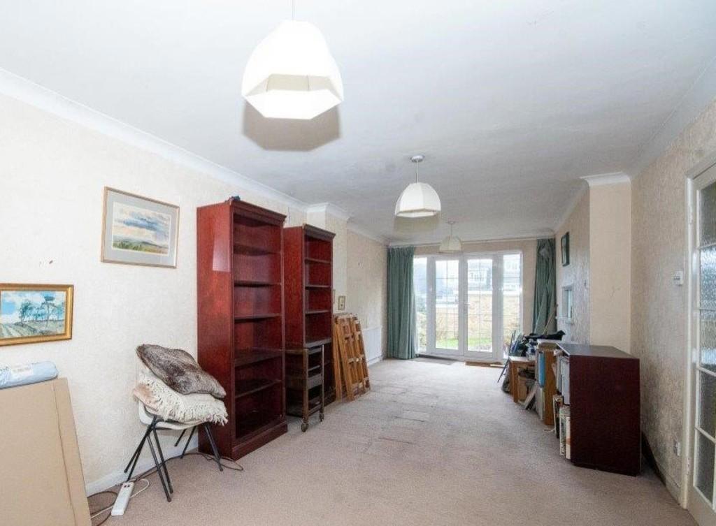 Wakehams Hill, Pinner HA5 3 bed terraced house for sale £600,000
