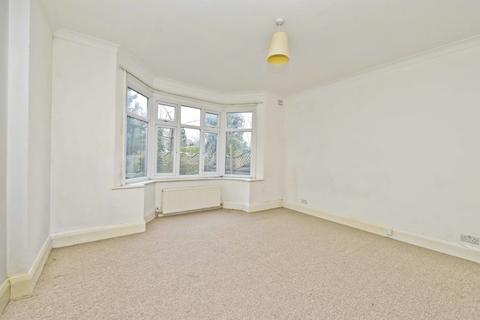 12 West End Court, Pinner, HA5 1BP