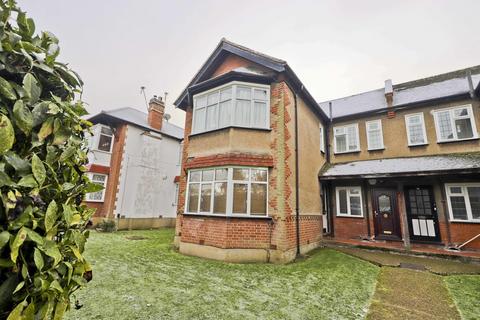 12 West End Court, Pinner, HA5 1BP