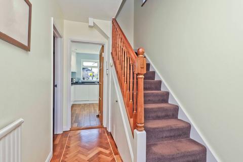 49 Raisins Hill, Pinner, HA5 2BU