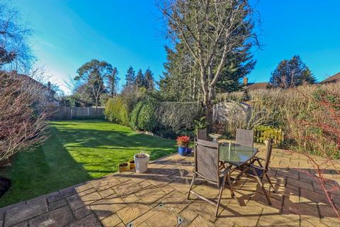 49 Raisins Hill, Pinner, HA5 2BU