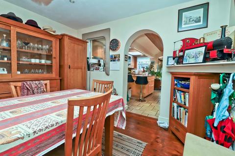 47 Waxwell Lane, Pinner, HA5 3EJ