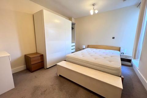 2 bedroom apartment to rent, Park Lane, East Croydon