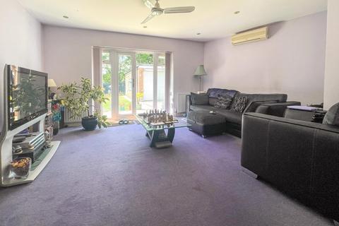 3 bedroom semi-detached bungalow for sale, Pavilion Way, Ruislip HA4