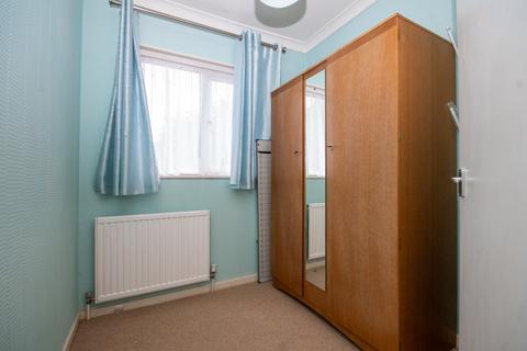 17 Farthings Close, Pinner, HA5 2QR