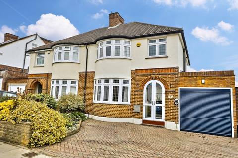 7 Newnham Avenue, Ruislip, HA4 9RW
