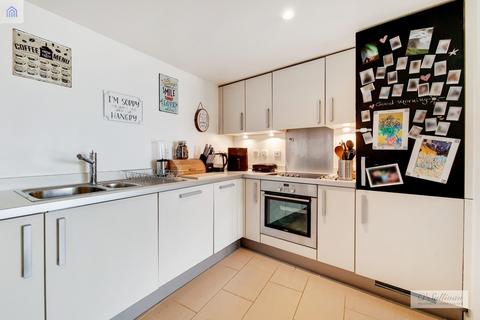 1 bedroom apartment for sale - Falcon Wharf, Lombard Road, London SW11