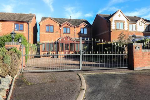 4 bedroom detached house for sale - Pinewood Avenue, Wood End