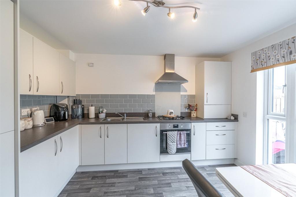 Kitchen Alt