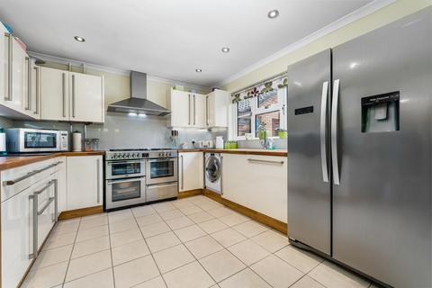 4 bedroom detached house for sale, Herbert March Close, Danescourt