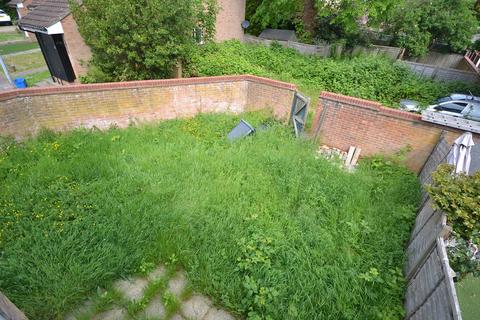 28 Hampden Close, North Weald, Epping, CM16 6JX