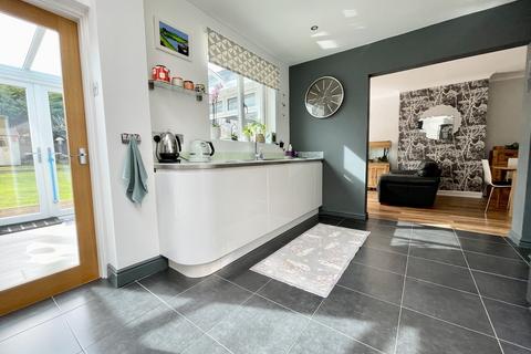 108 Bradbury Road, Solihull, B92 8AL