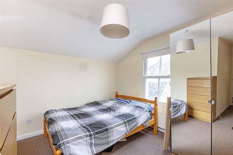3 bedroom flat to rent - Landor Road, London, SW9