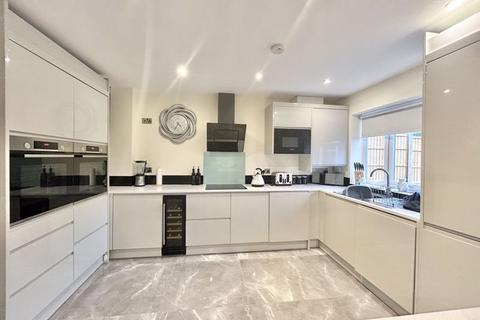 14 Bowood End, Sutton Coldfield, B76 1LU
