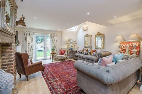 Clementine Cottage Valley Road, Studham, Dunstable, LU6 2NN