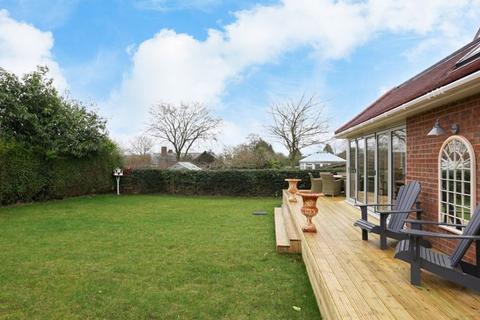 Clementine Cottage Valley Road, Studham, Dunstable, LU6 2NN
