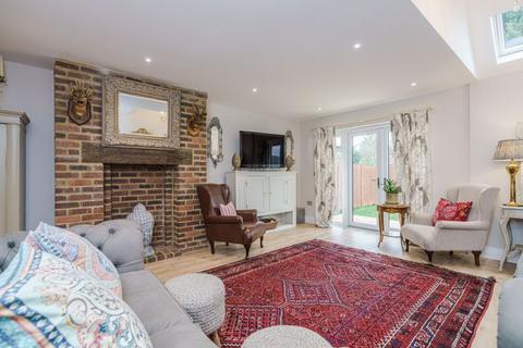 Clementine Cottage Valley Road, Studham, Dunstable, LU6 2NN