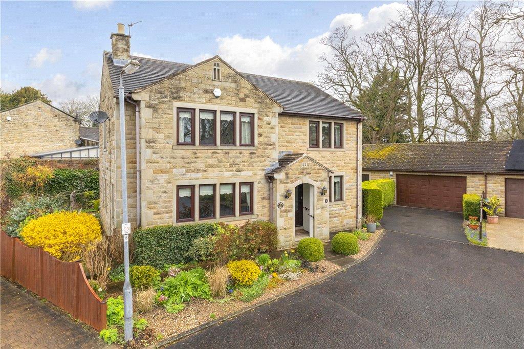 Steeton Hall Gardens, Steeton, Keighley, West Yorkshire 4 bed detached