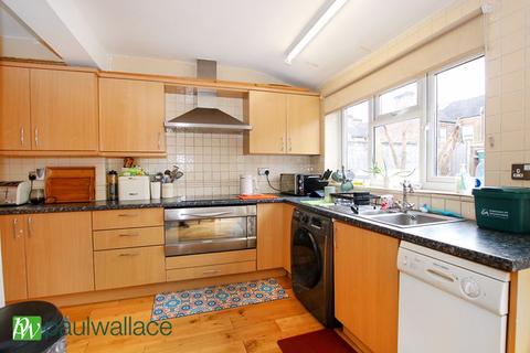 1 Pauls Green, Waltham Cross, EN8 7JQ