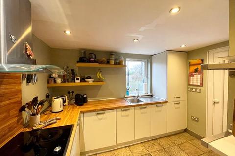 11 Danes Drive, Glasgow, G14 9HZ