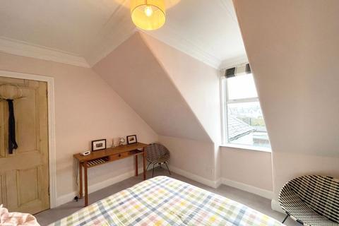 11 Danes Drive, Glasgow, G14 9HZ
