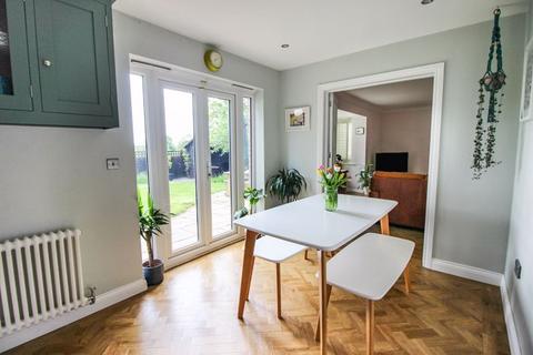 34 Ashenhurst Way, Leek, ST13 5SB
