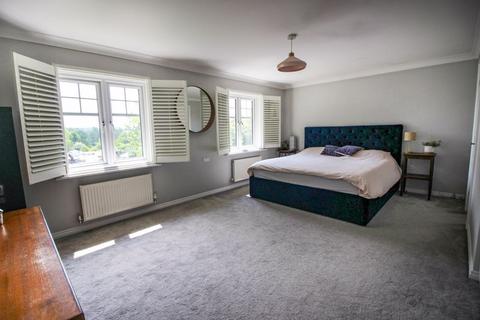 34 Ashenhurst Way, Leek, ST13 5SB