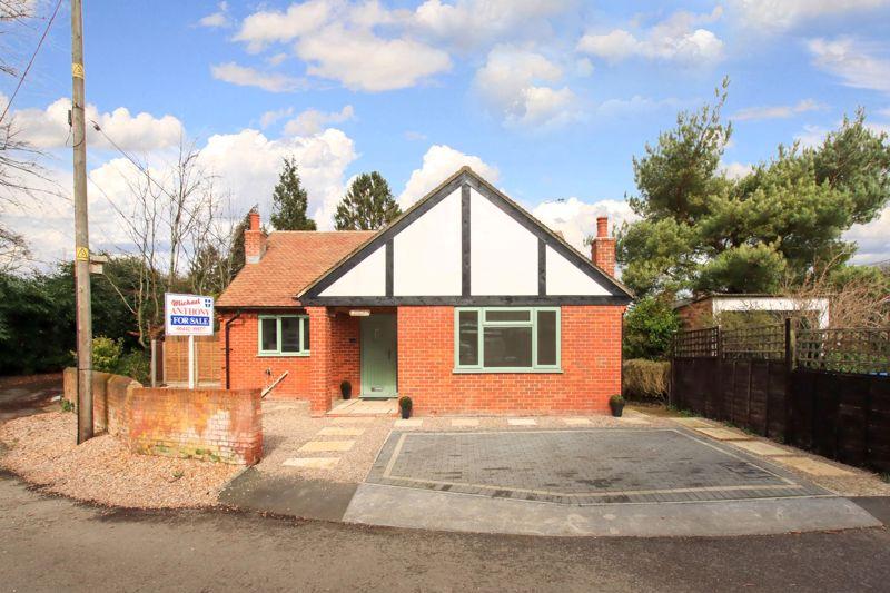 Sandbrook Lane, Wilstone 3 bed detached bungalow for sale £585,000