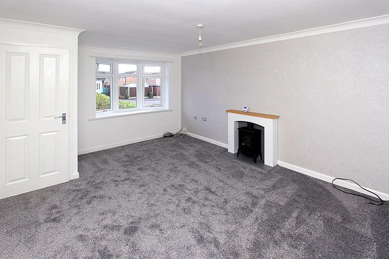 WOMBOURNE, Valley Way 3 bed semidetached house £272,000