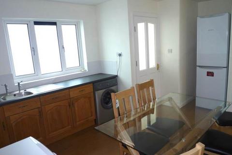 4 bedroom house to rent - Suez Road, ,
