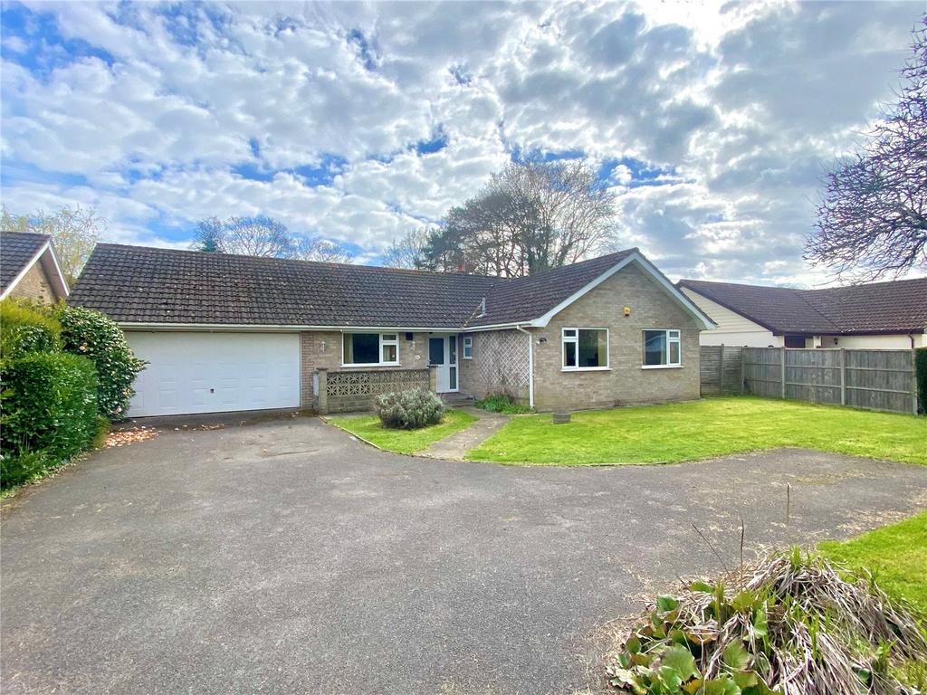Lions Lane, Ashley Heath, Ringwood, BH24 4 bed bungalow for sale £675,000