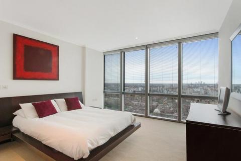 2 bedroom flat to rent, West India Quay, London, E14 4EF