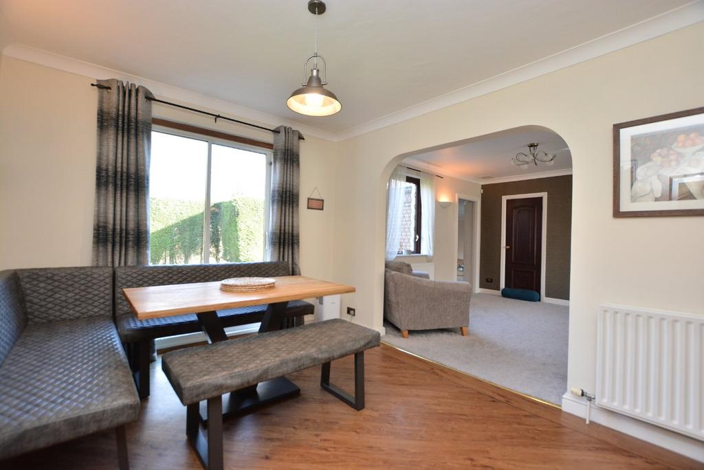 Woodhall Park Avenue, Woodhall, Pudsey 6 bed detached house £650,000