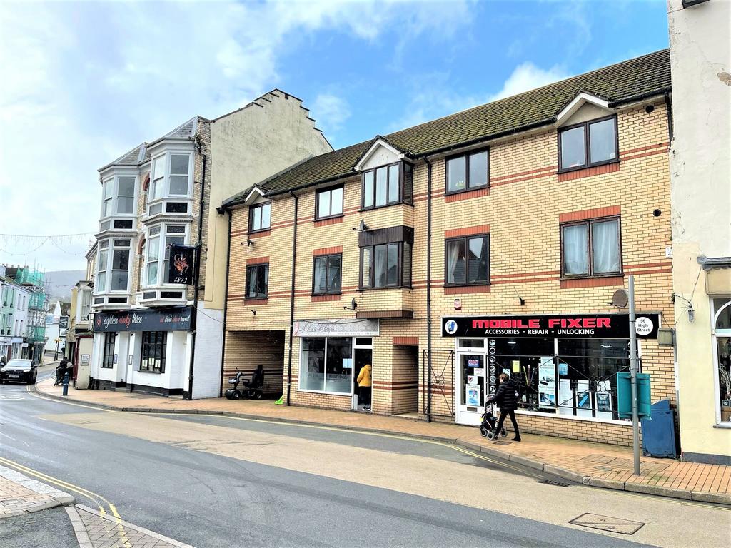 Clifton Court, 58 High Street, North Devon, EX34 2 bed