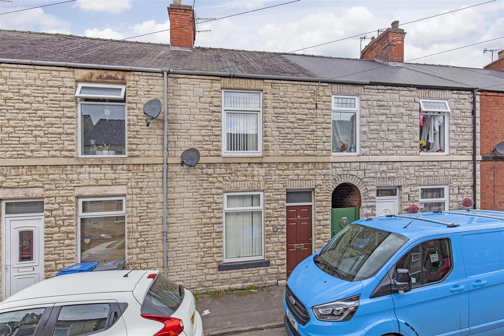 New Hall Road, Chesterfield 2 bed terraced house £125,000