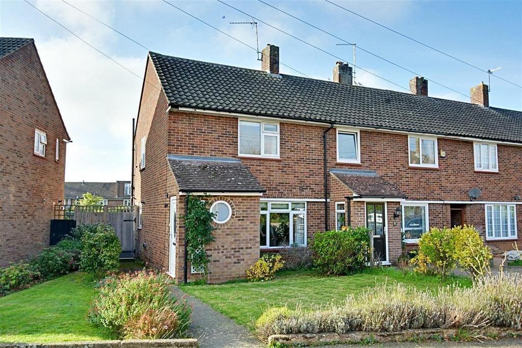 Thieves Lane, Hertford SG14 2 bed end of terrace house £425,000